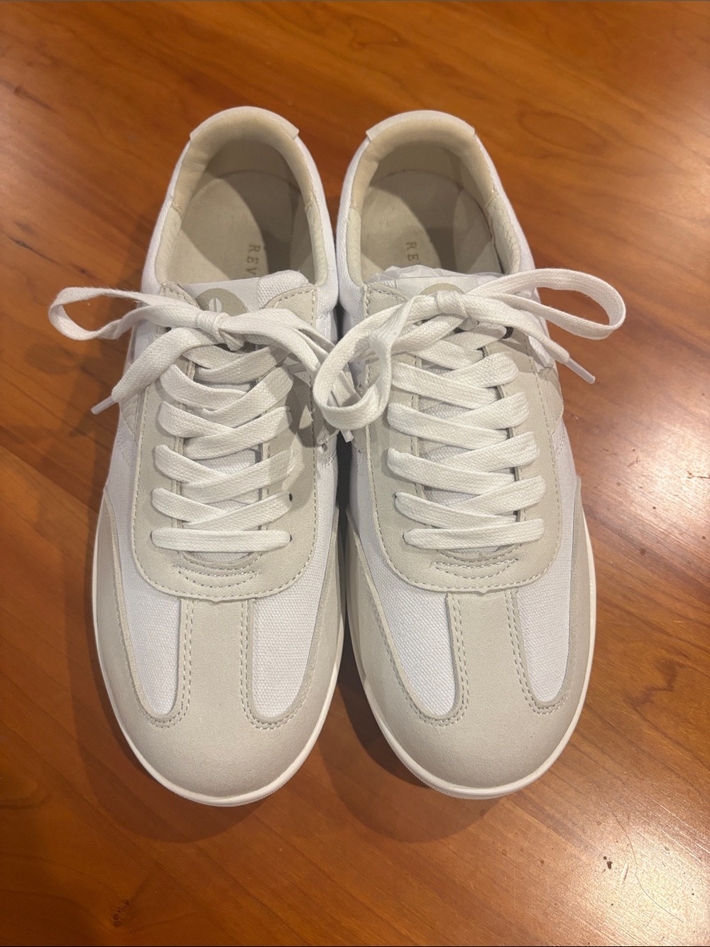 REVITALIGN Orthotic Low Profile Casual Sneakers Mid Width